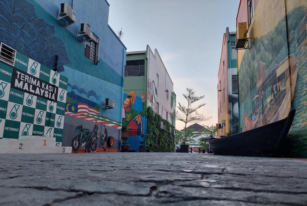 E&A Homestay Klia/ Sepang/ Nilai Exterior foto