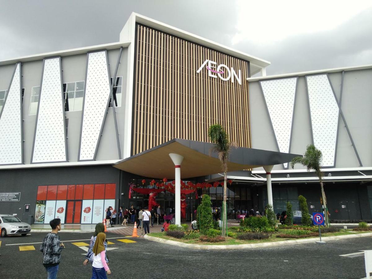 E&A Homestay Klia/ Sepang/ Nilai Exterior foto